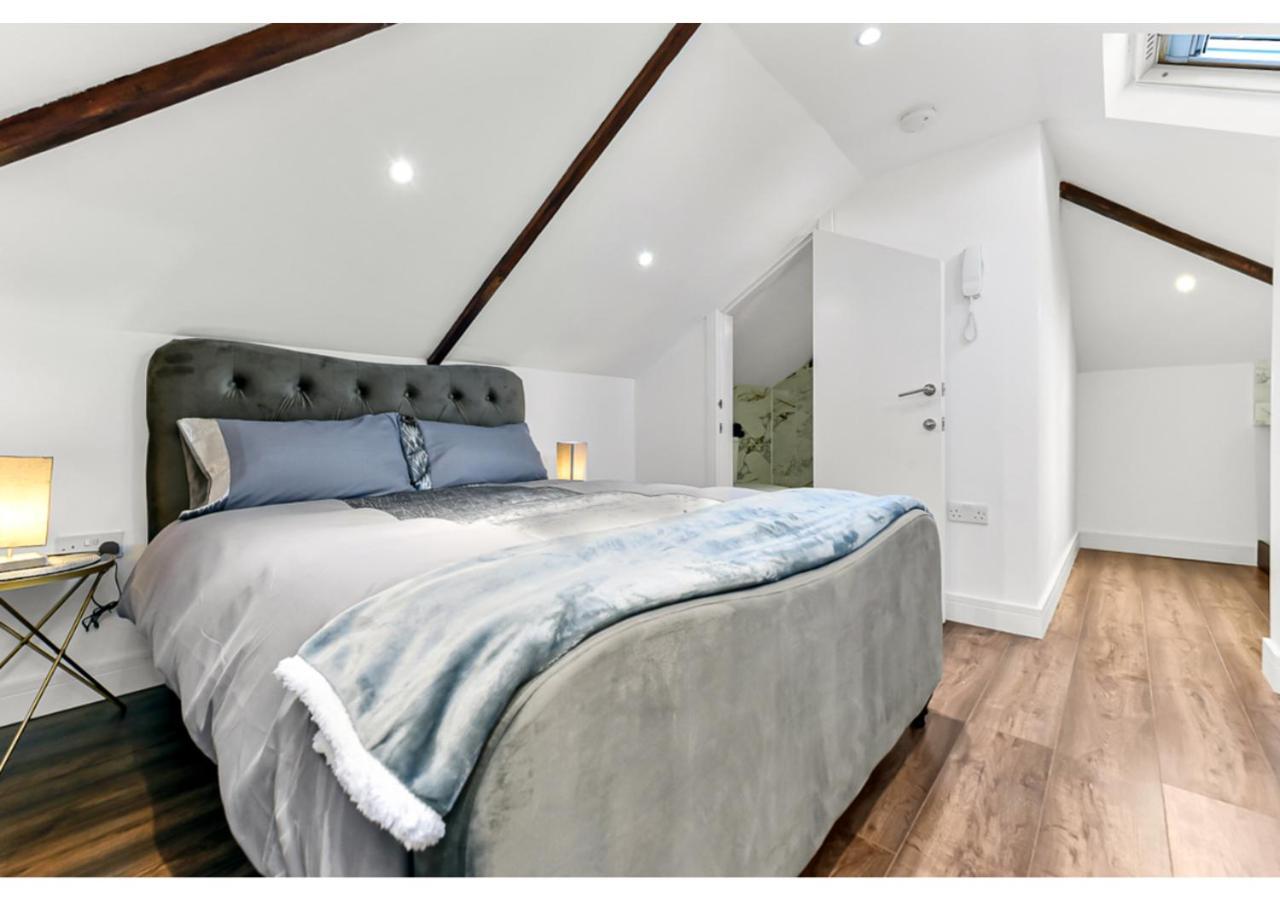 Sleek And Modern Studio With Minimalist Vibe Apartment Chelmsford Exterior photo